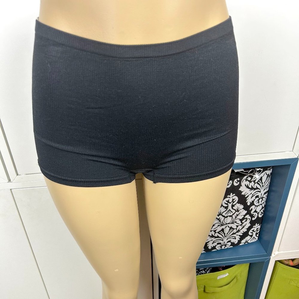 NEW Colsie Ribbed Knit Shorts - Picture 2 of 5